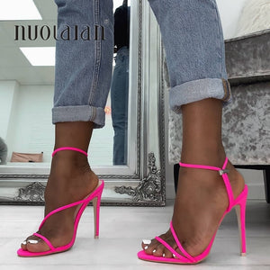 ankle strap high heel shoes